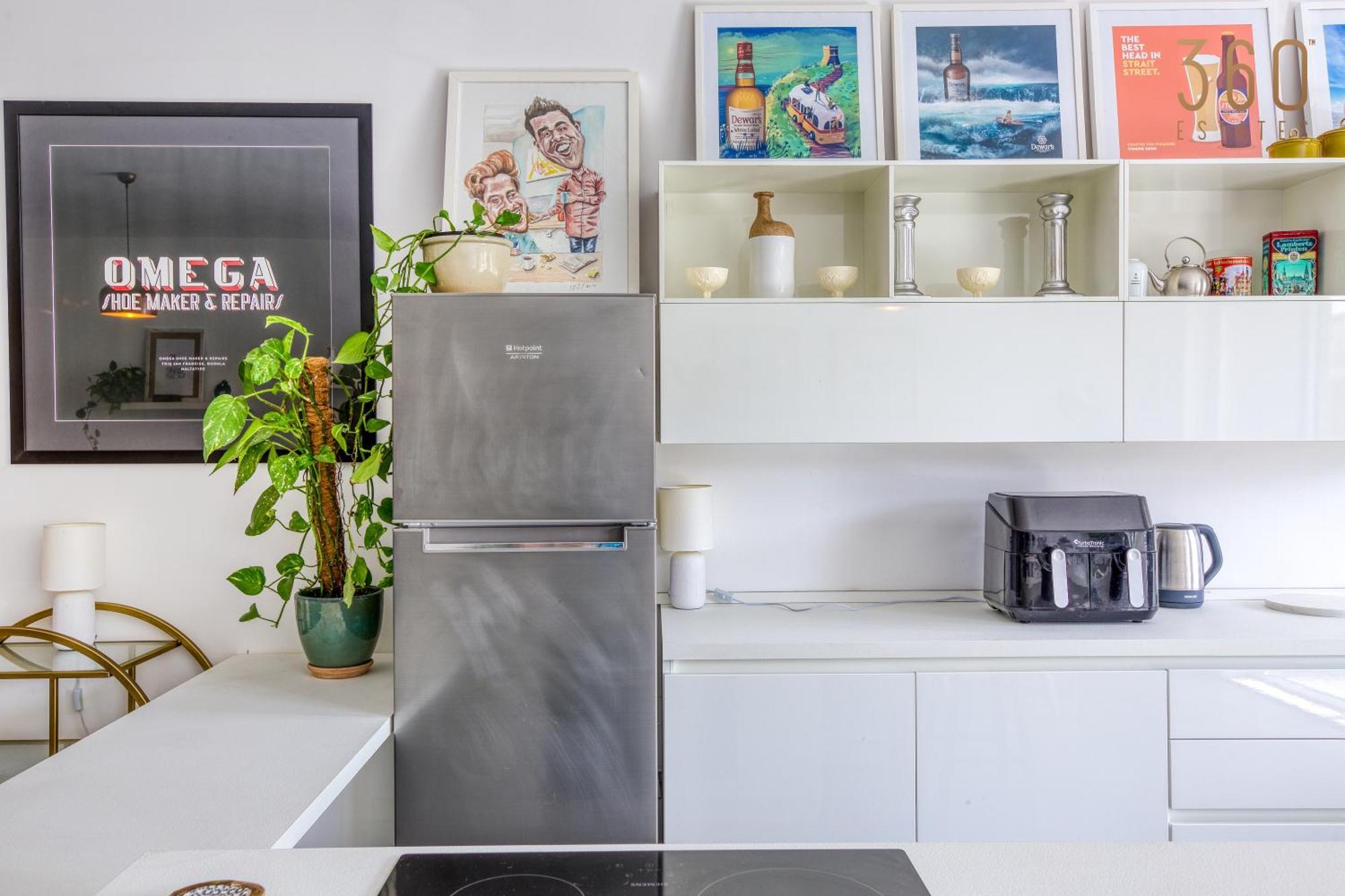 Designer 1br With Private Balcony In By 360 Estates *