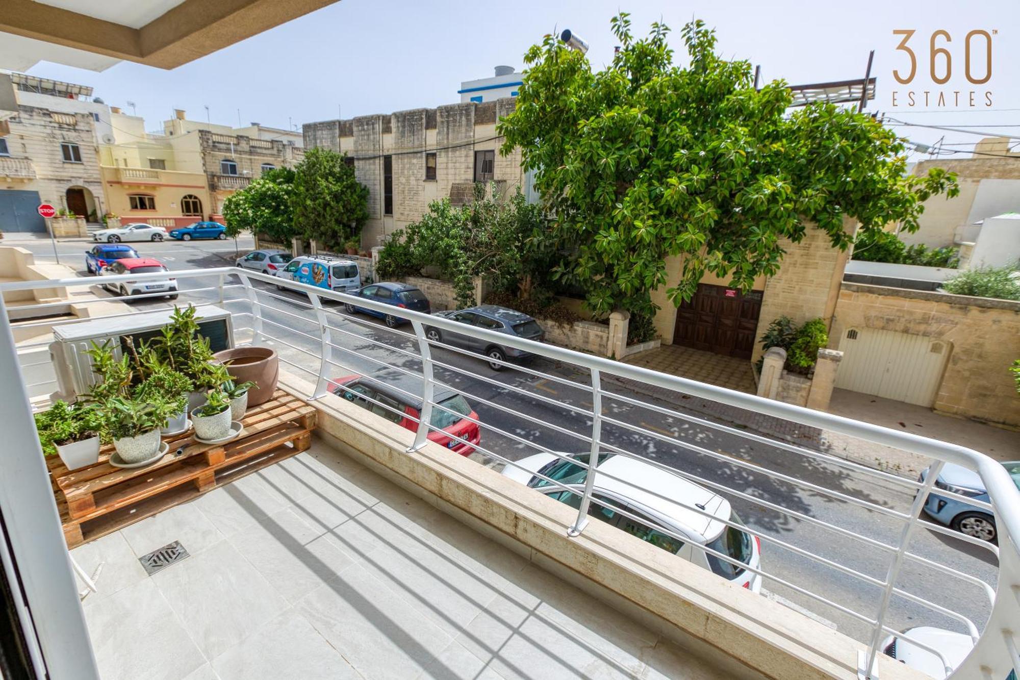 Apartment Designer 1br With Private Balcony In By 360 Estates *
