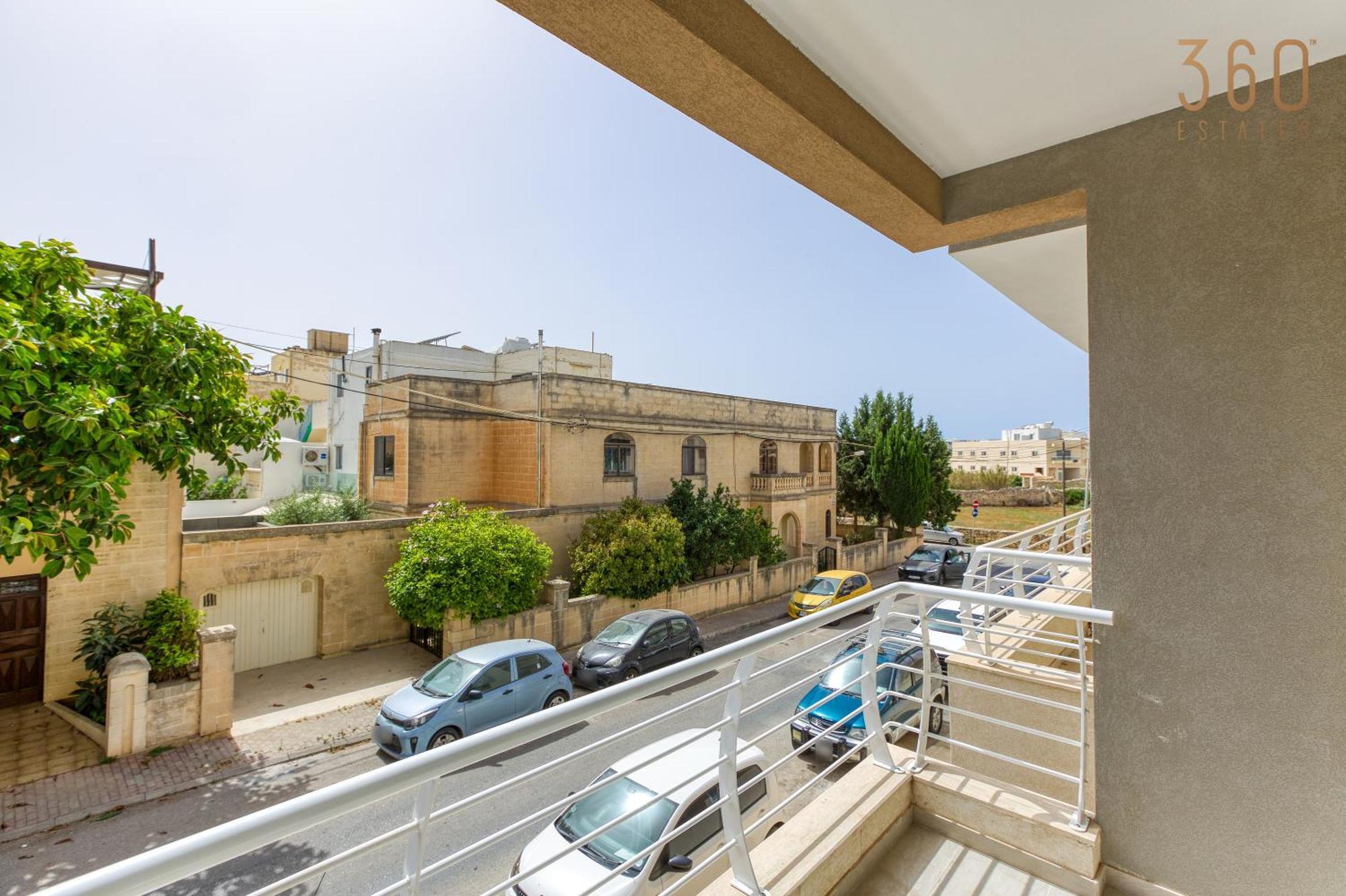 Designer 1br With Private Balcony In By 360 Estates * Gharghur