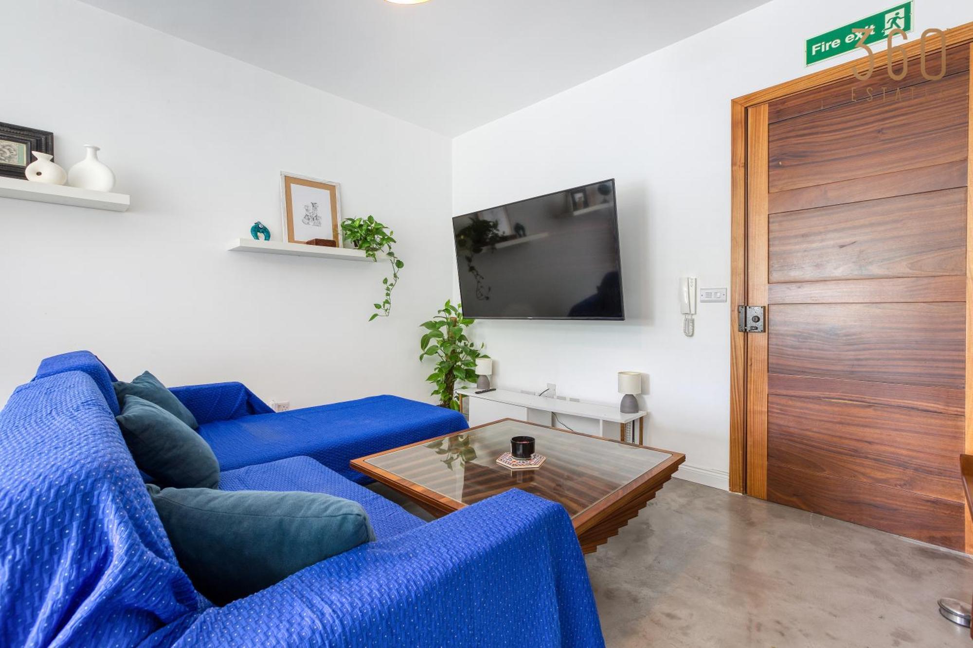 Designer 1br With Private Balcony In By 360 Estates Apartment *
