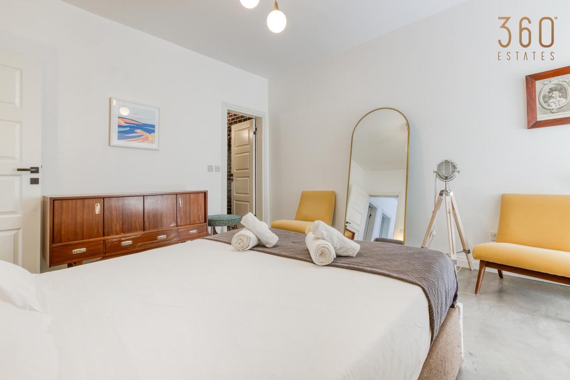 Apartment Designer 1br With Private Balcony In By 360 Estates *